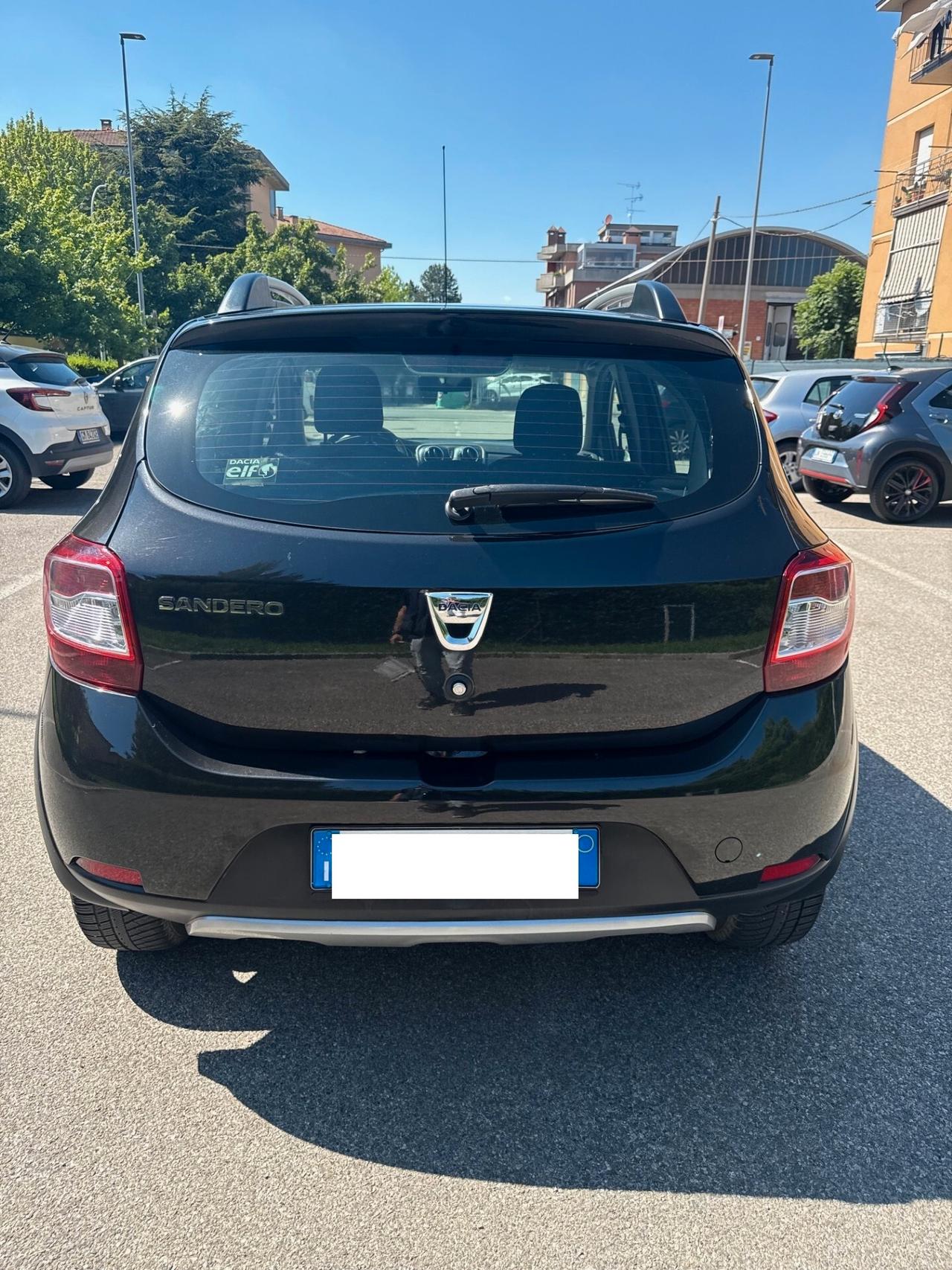 Dacia Sandero Stepway 0.9 Gpl - NEOP. - NAV. - 12 MESI DI GAR. -
