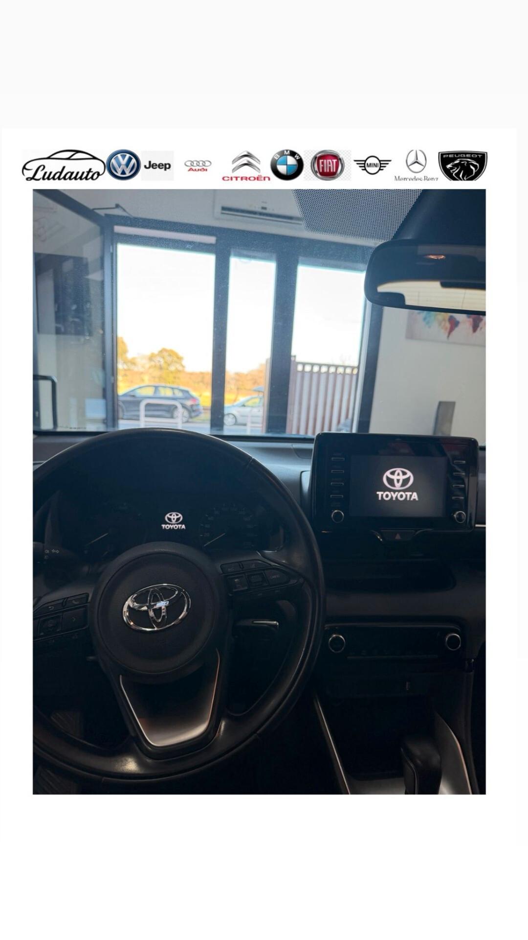 Toyota Yaris 1.5 Hybrid 5 porte Active