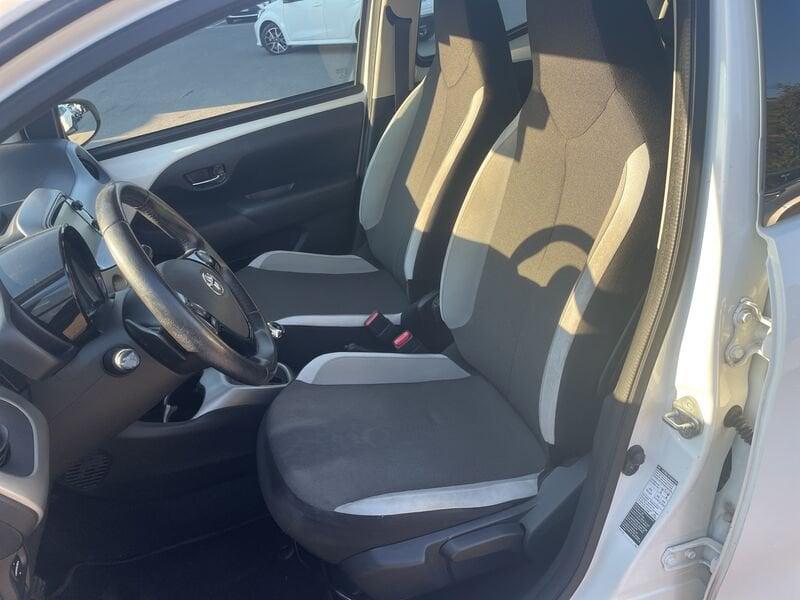 Toyota Aygo Aygo 1.0 VVT-i 69 CV 5 porte x-business MMT iva esposta compresa