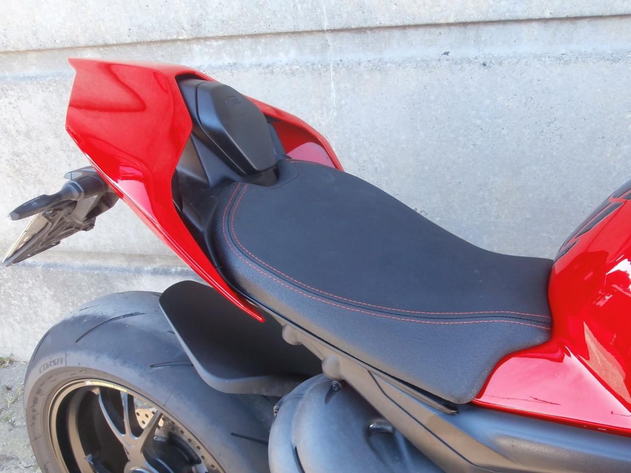 Ducati Streetfighter V4 1100 S (2020) passaggio incluso