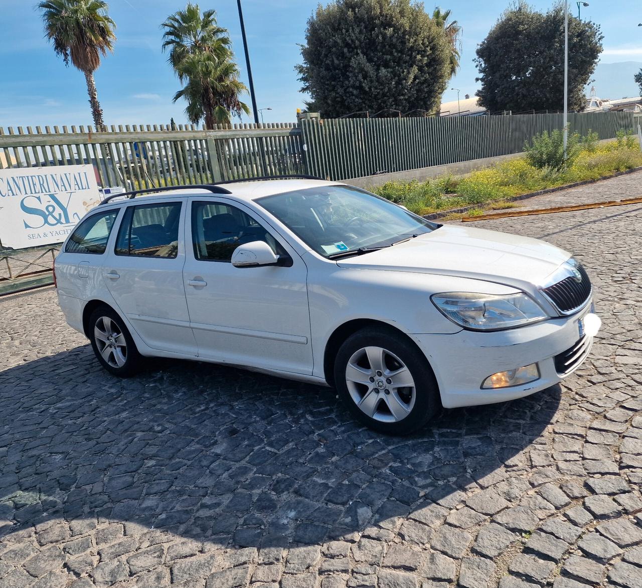 Skoda Octavia 1.6 TDI CR F.AP. Wagon Ambition