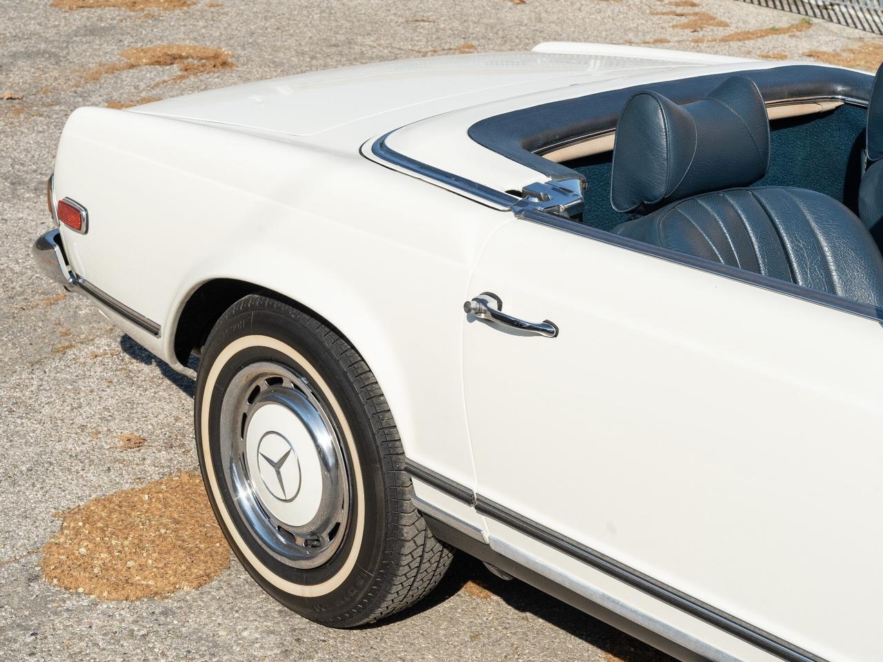 Mercedes-Benz SL 280 PAGODINO