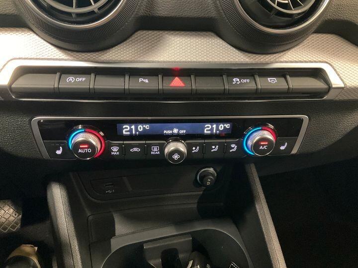 Audi Q2 35 TFSI S tronic Business Advanced