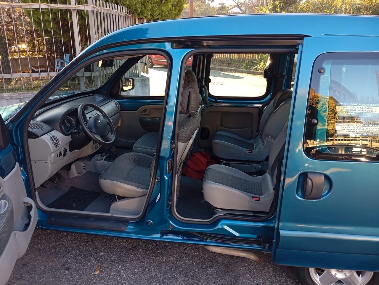 Renault Kangoo 1.2 16V 5p. Confort trasporto disabili