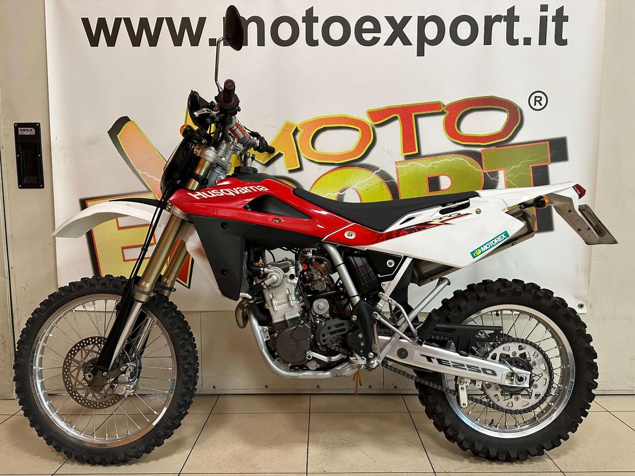 Husqvarna TE 250 - Solo 995 km !!!