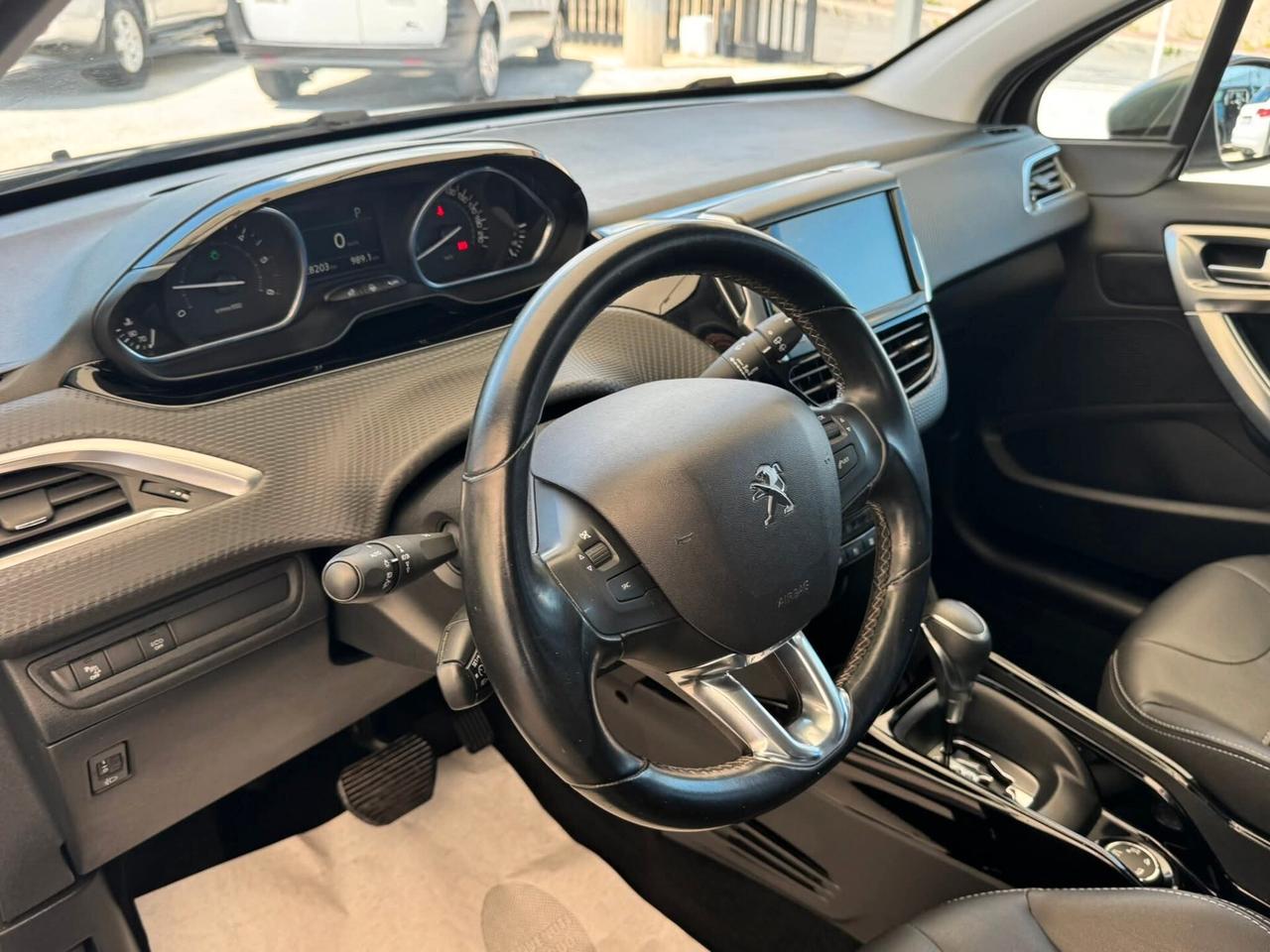 PEUGEOT 2008 EAT6 1.6DIESEL 120CV FULL OPTIONAL PARI AL NUOVO