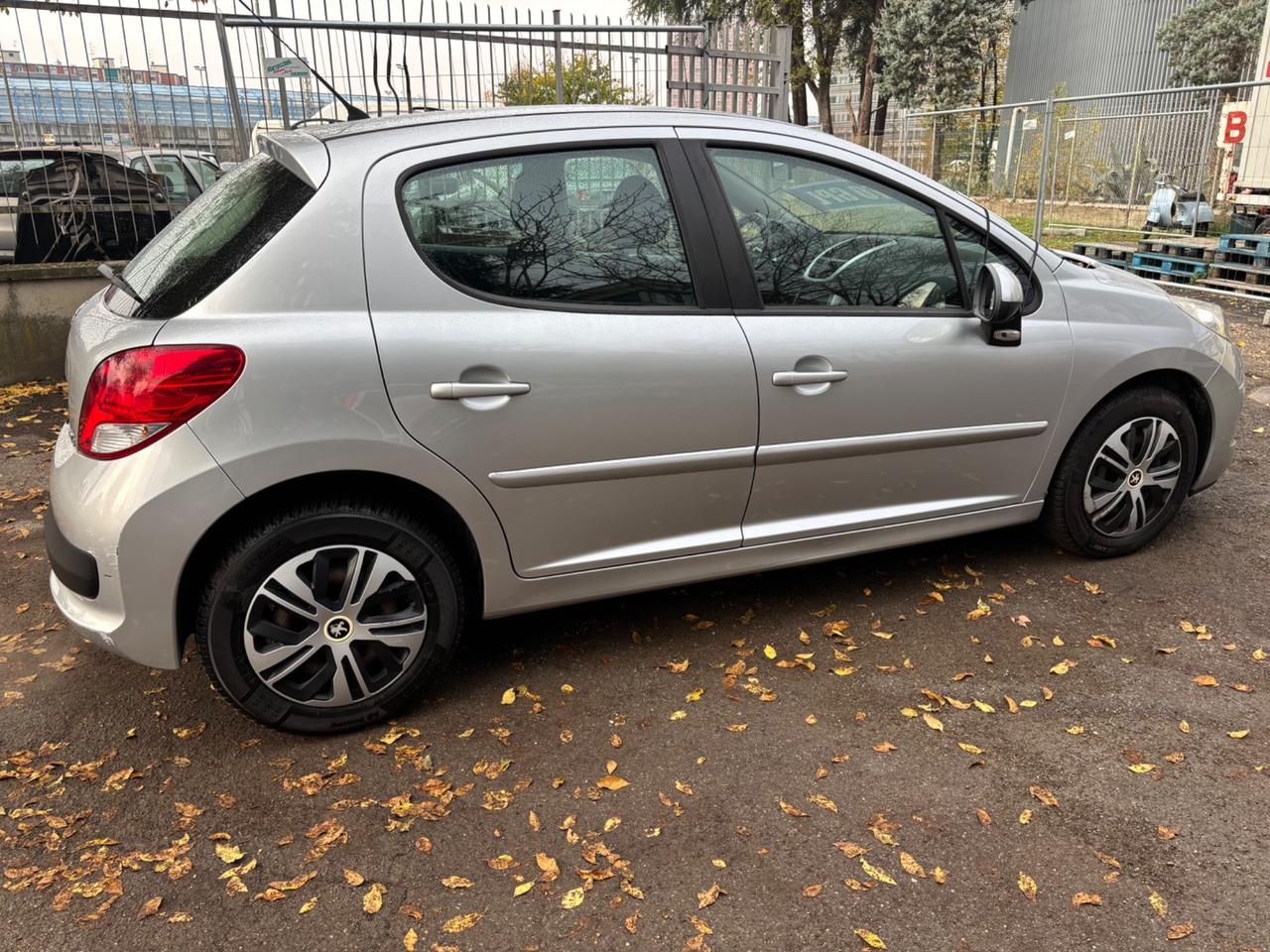 Peugeot 207 Plus 1.4 8V 75CV 5p. ECO GPL