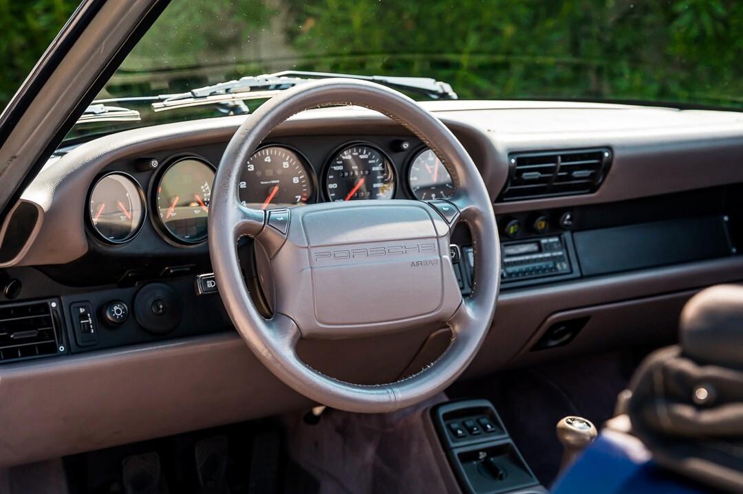 Porsche 911 964 Carrera Cabriolet