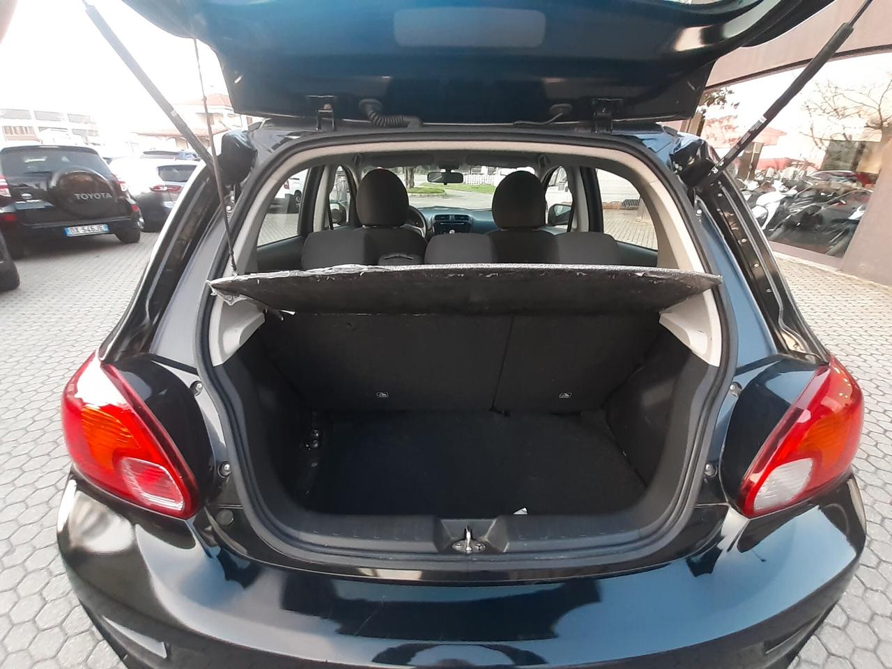 Mitsubishi Space Star 1.0 Invite