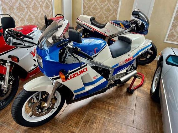 Suzuki RG 80 restauro totale in ogni sua parte ,Pari al Nuovo.