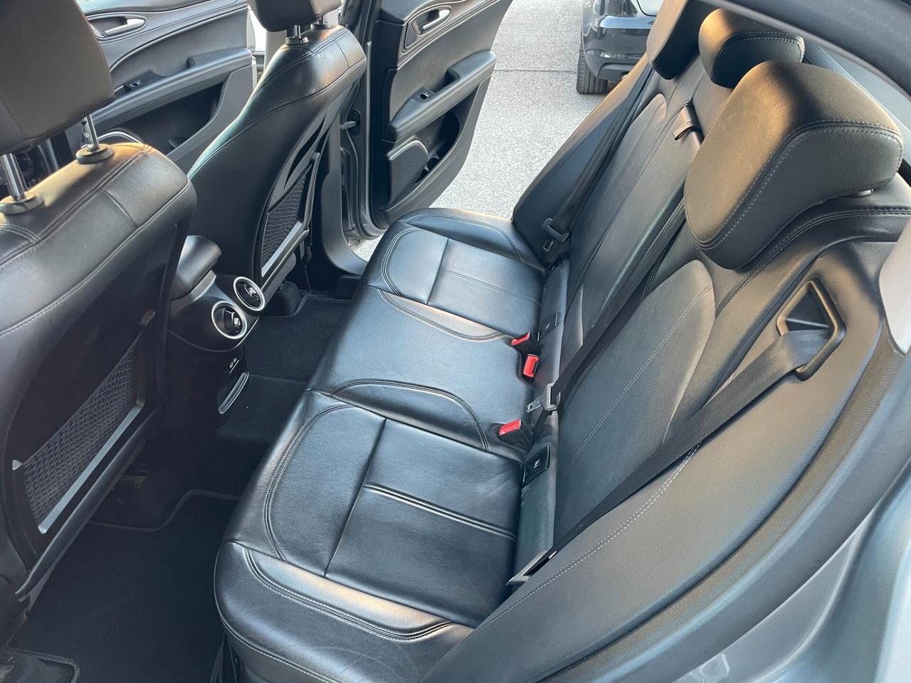 Alfa Romeo Stelvio 2.2 Turbodiesel 210 CV AT8 Q4 Business