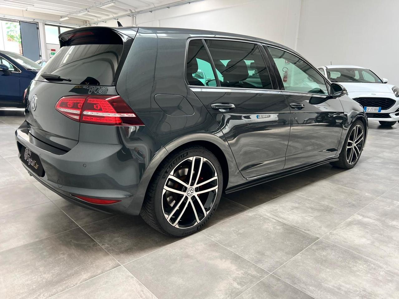 Volkswagen Golf Business 2.0 TDI DSG 5p. Highline BlueMotion Tech.