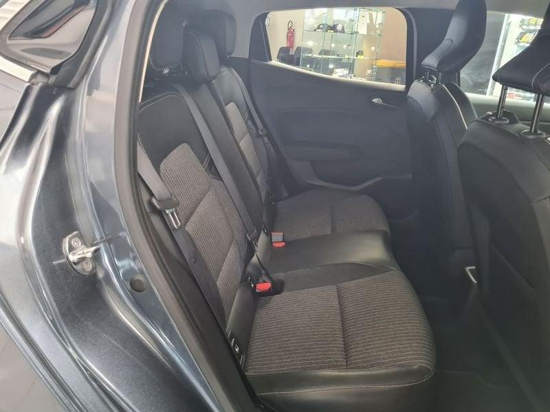 Renault Clio 1.6 Hybrid E-TECH 140cv INTENS