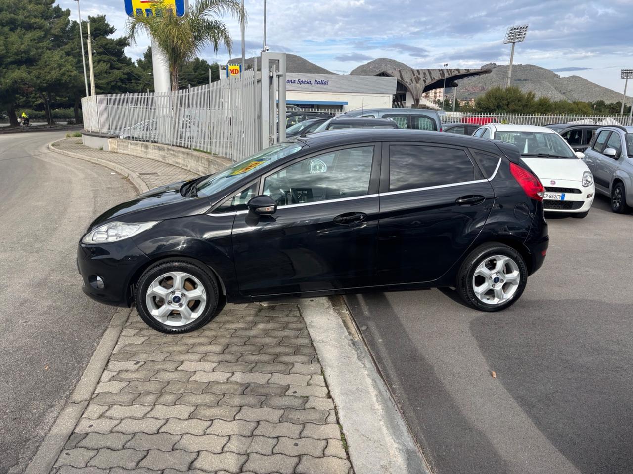 Ford Fiesta 1.4 5 porte Bz.- GPL Titanium