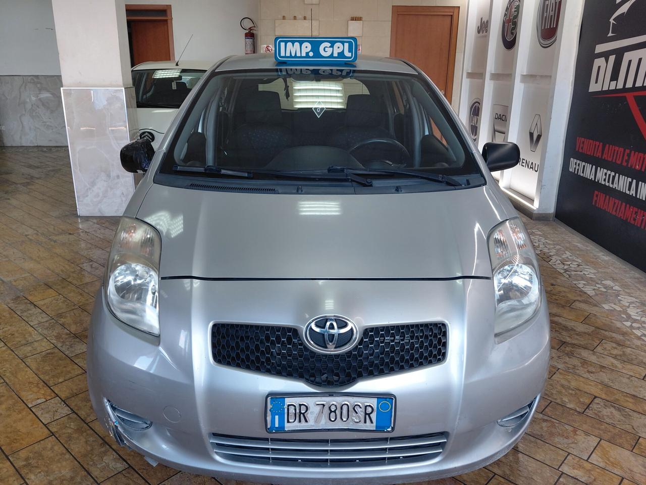 Toyota Yaris 1.0 5 porte GPL