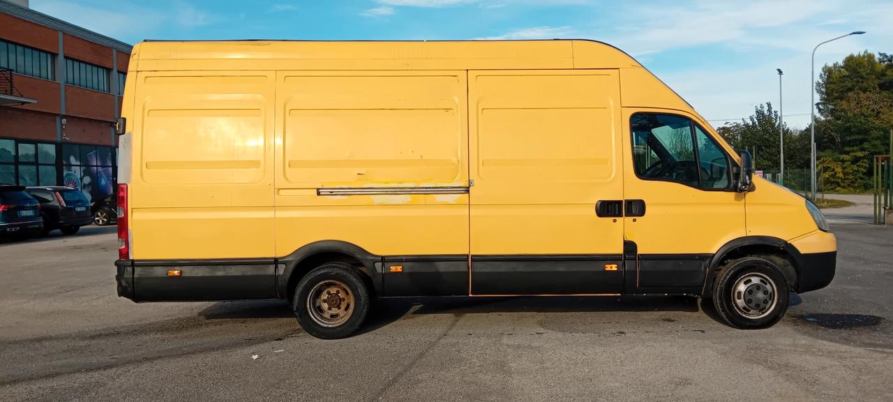 Iveco Daily 35S18P 3.0 Hpt maxi gancio traino