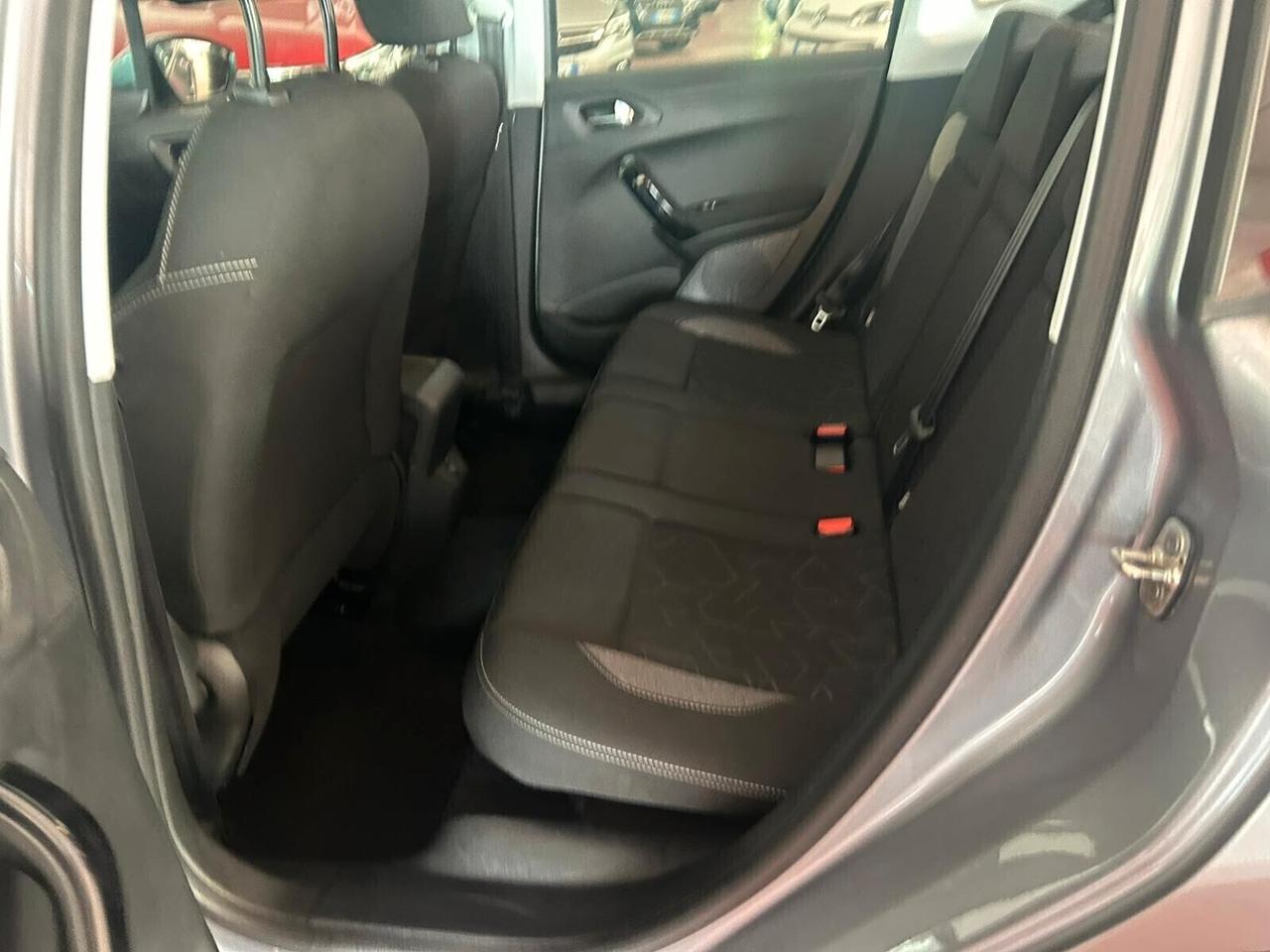 Peugeot 2008 serie 2 benzina 1200 CV 110 KM 27.783 Garanzia 12 mesi