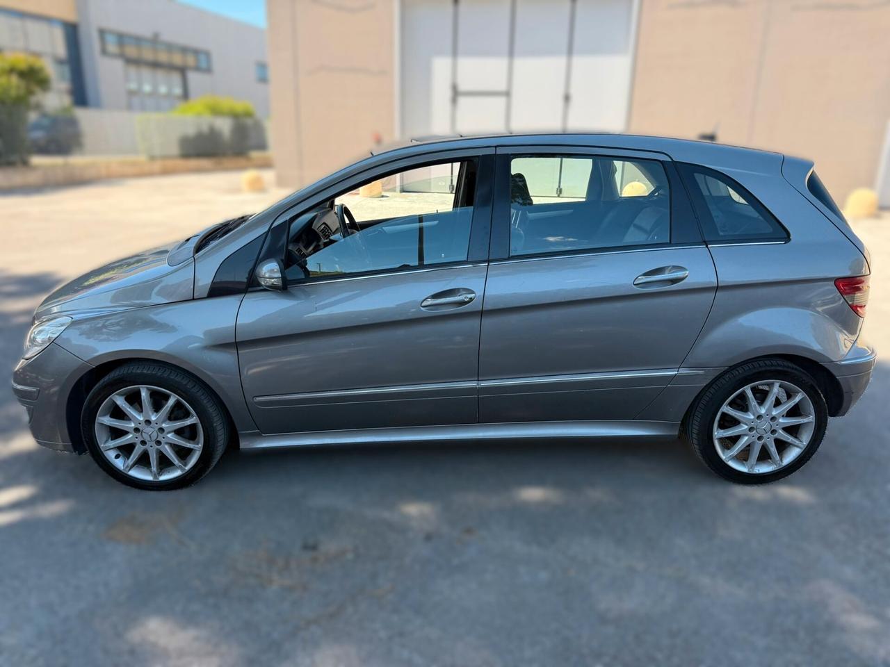 MERCEDES B180 2.0 D 2006 12 MESI DI GARANZIA