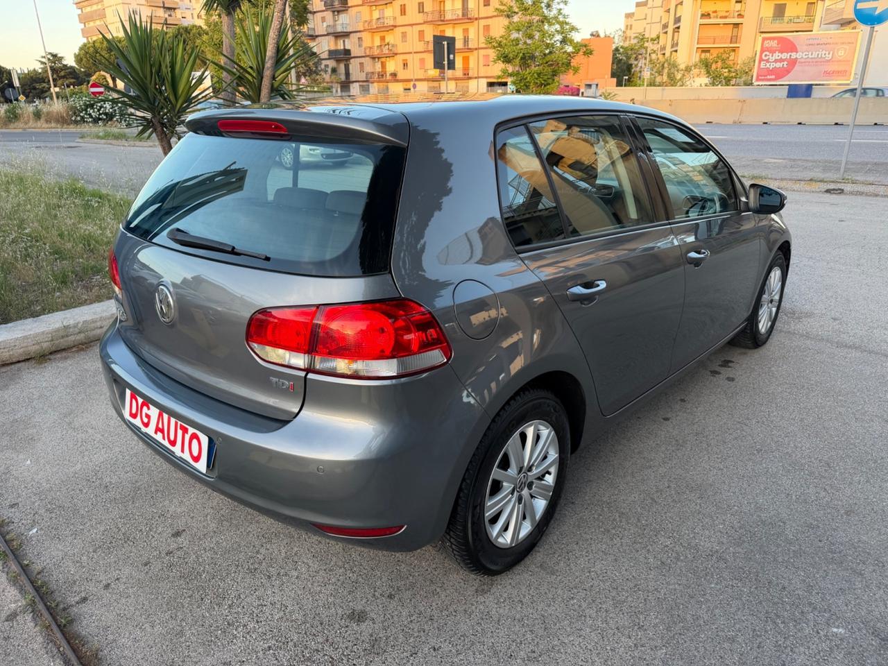 Volkswagen Golf 1.6 TDI 105 cv 2012