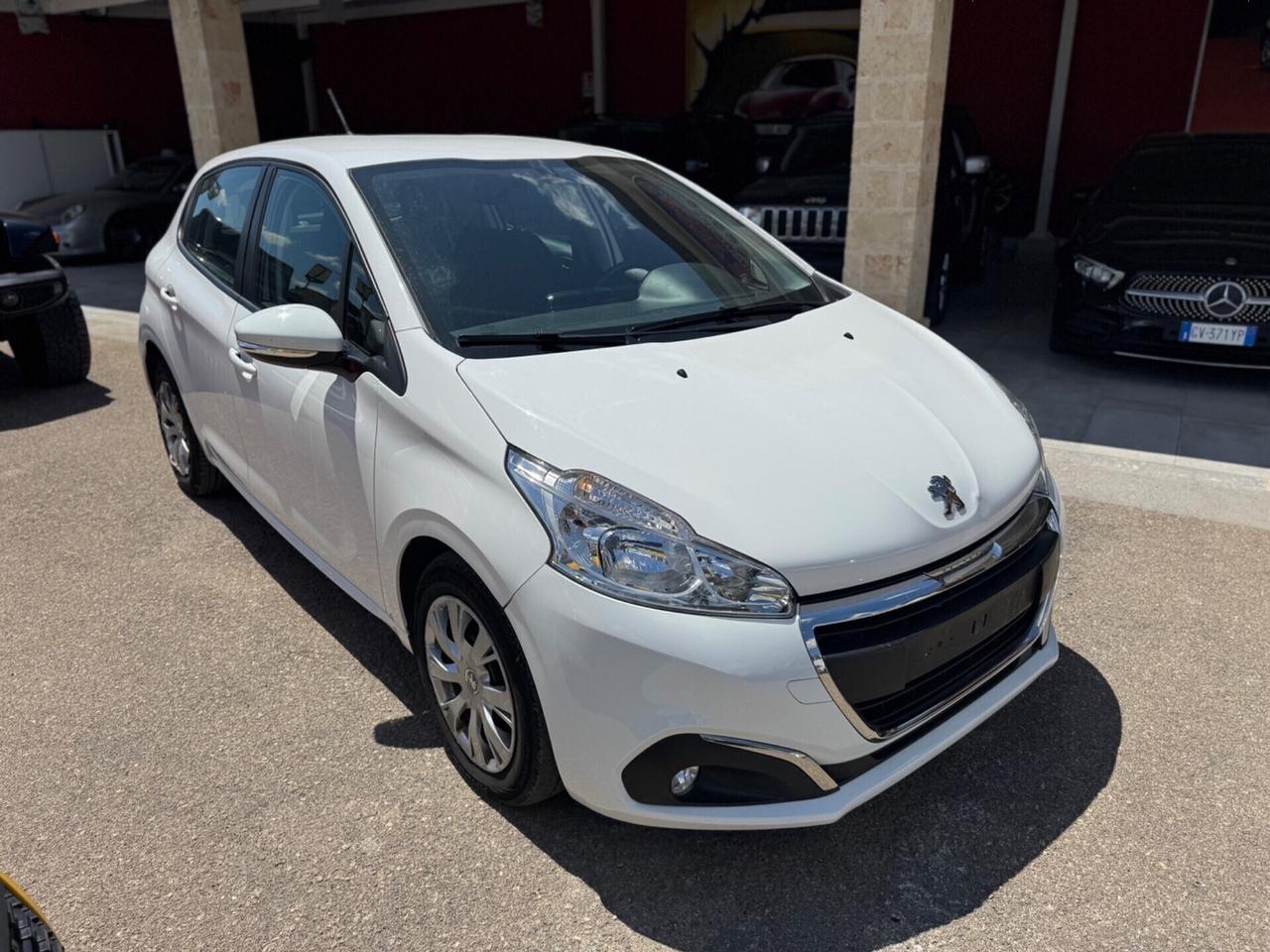 Peugeot 208 BlueHDi 100 S&S 5 porte Active navigaz