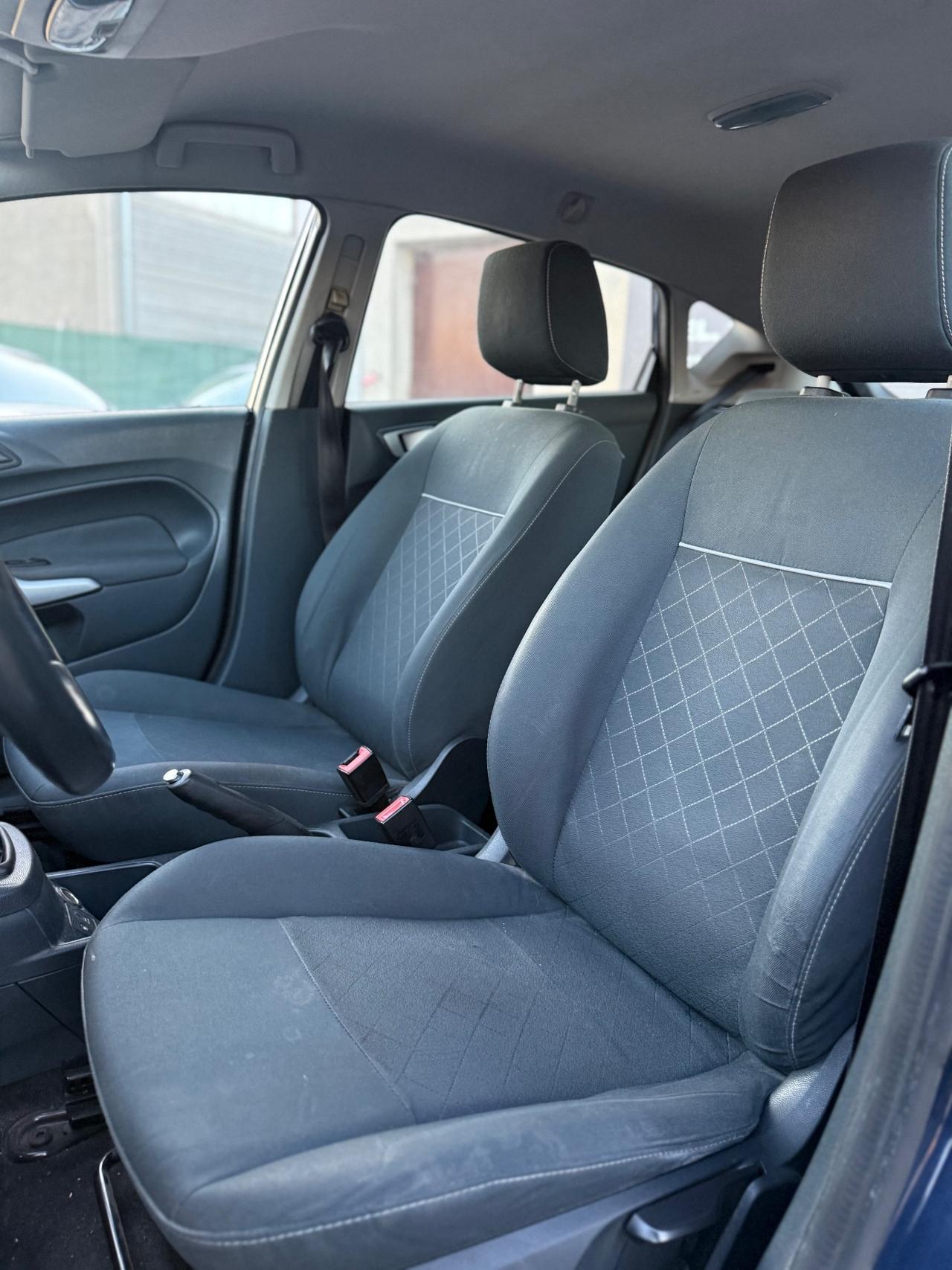 Ford Fiesta 1.4 TDCi 70CV 5 porte Titanium