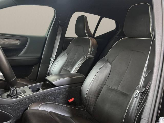 VOLVO XC40 D3 R-design