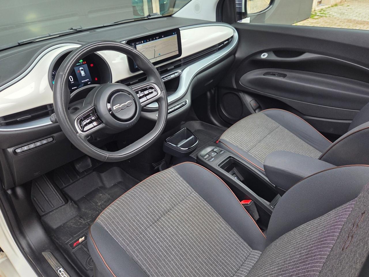 Fiat 500e Cabrio 42 kWh ICON