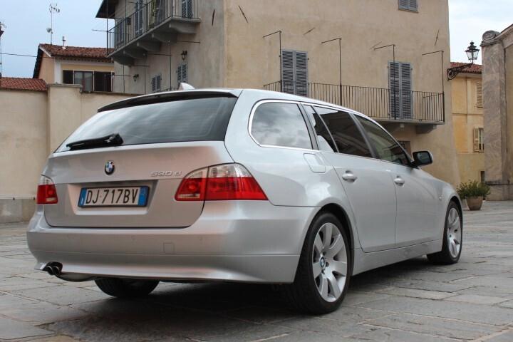 Bmw 530d Touring Futura DA AMATORE FULL OPTIONALS 8 GOMME SU CERCHI LEGA
