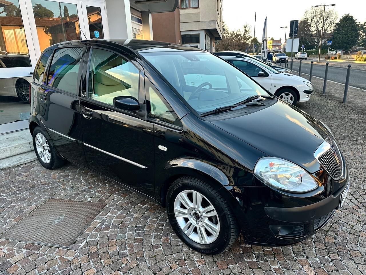 Lancia MUSA 1.4Bz 95Cv Platino Plus - Neopatentati