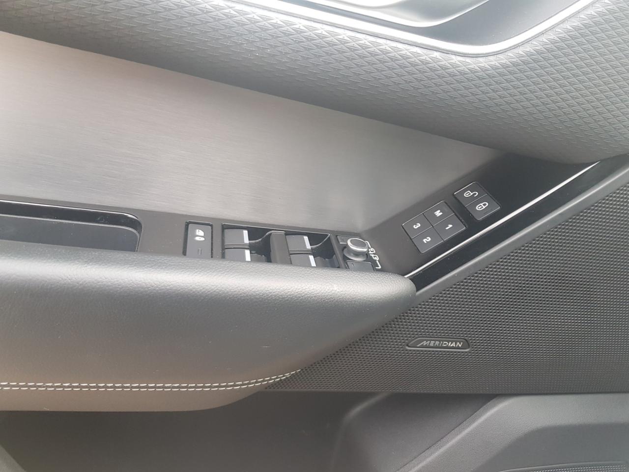 Land Rover Range Rover Velar 2.0 td4 R-Dynamic SE