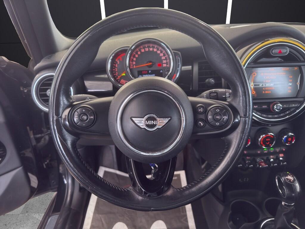 Mini Cooper D 1.5 D Cooper D Boost Auto