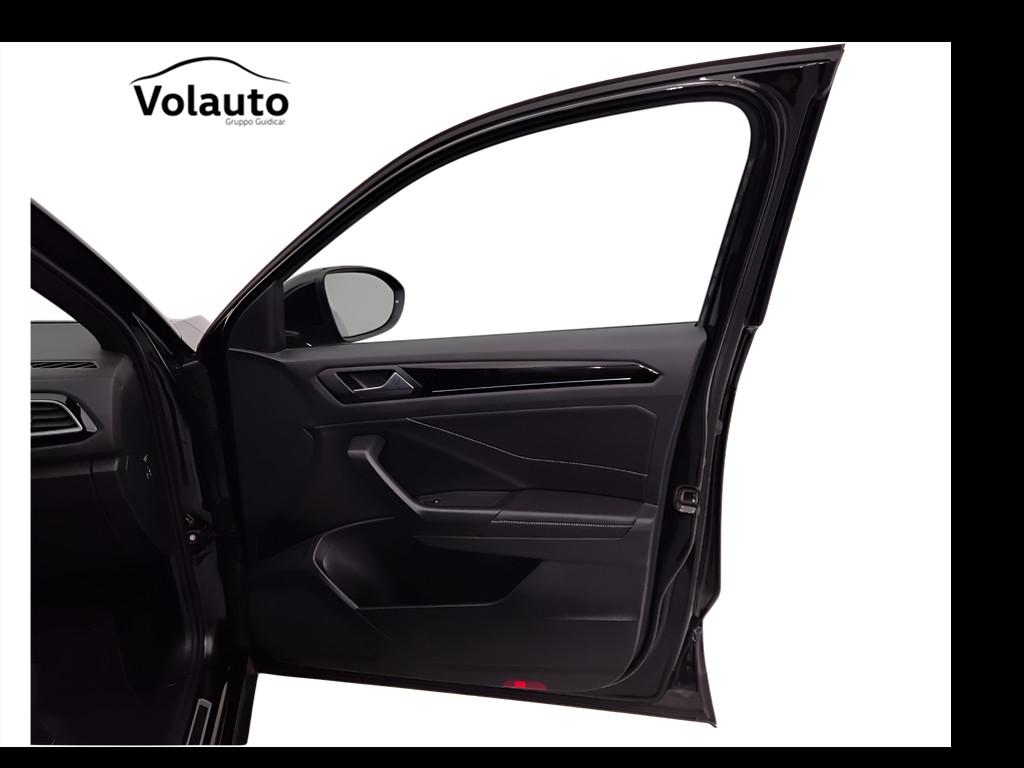 VOLKSWAGEN T-Roc I 2022 - T-Roc 1.0 tsi R-Line 110cv