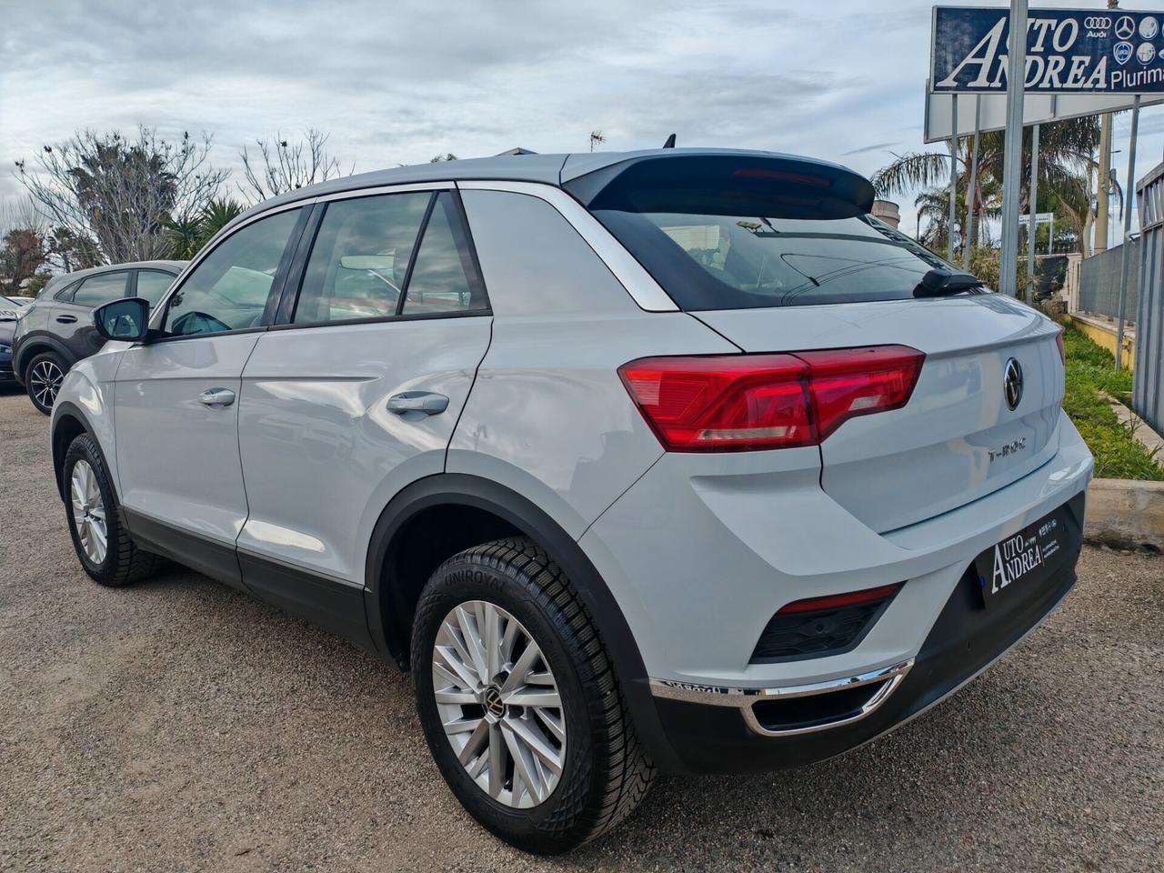 Volkswagen T-Roc 20TDI 115cv navig led 2022