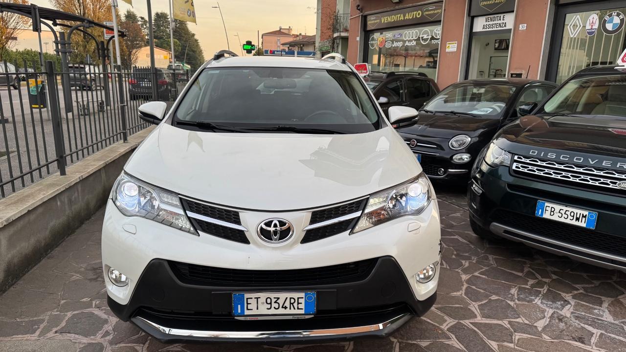 Toyota RAV 4 RAV4 2.2 D-CAT A/T 4WD Lounge gancio traino