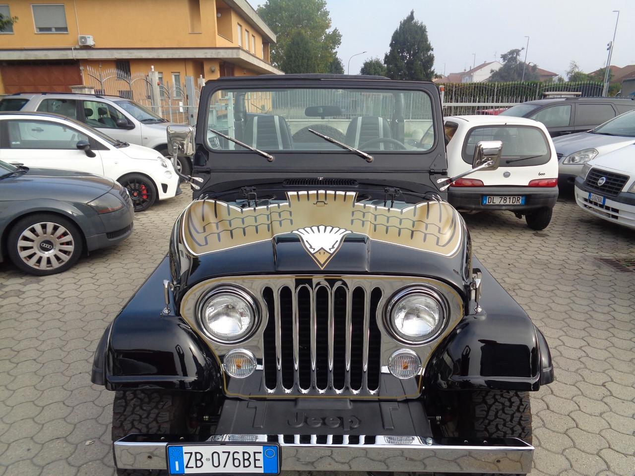 Jeep CJ-7 GOLDEN EAGLE (LAREDO)