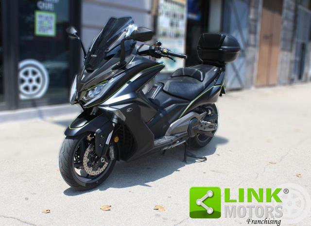KYMCO AK 550 .