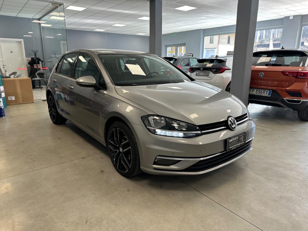 Volkswagen Golf 1.0 TSI 115 CV 5p. Business BlueMotion Technology