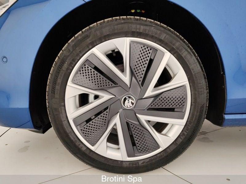 Skoda Superb 2.0 TDI DSG Wagon Style