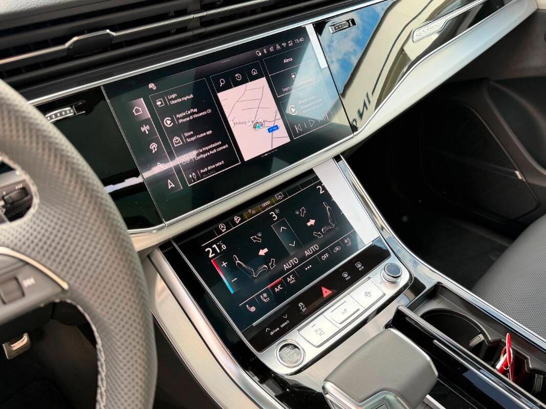 Audi Q8 3.0 tdi 286cv S line quattro Tetto Valcona Ventilati
