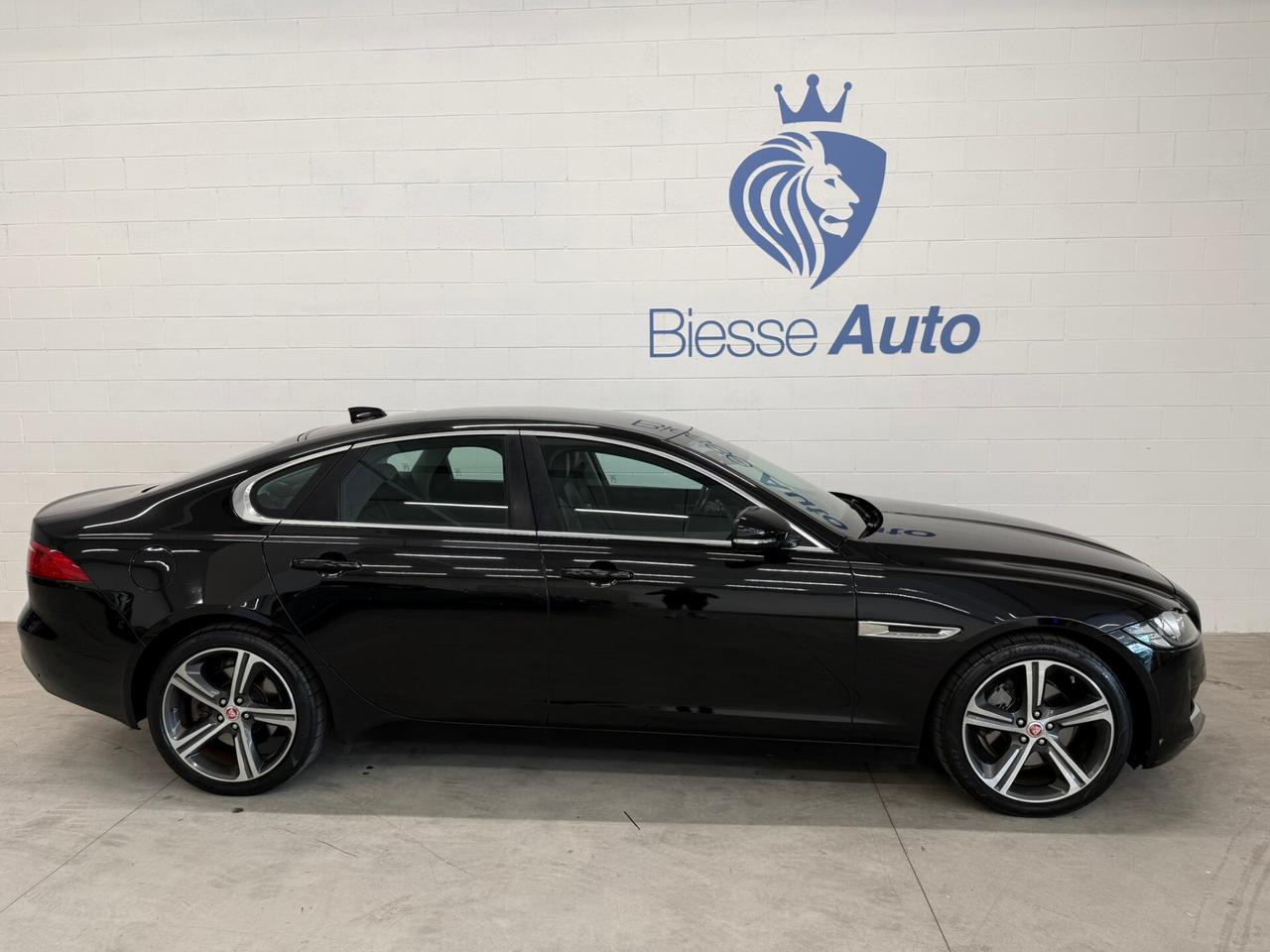 Jaguar XF 2.0 D 180 CV aut. Prestige