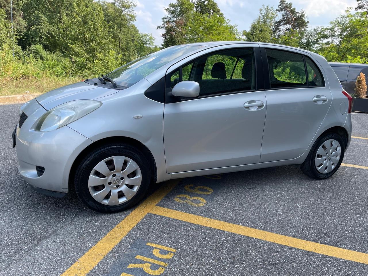 Toyota Yaris 1.0 5 porte Sol
