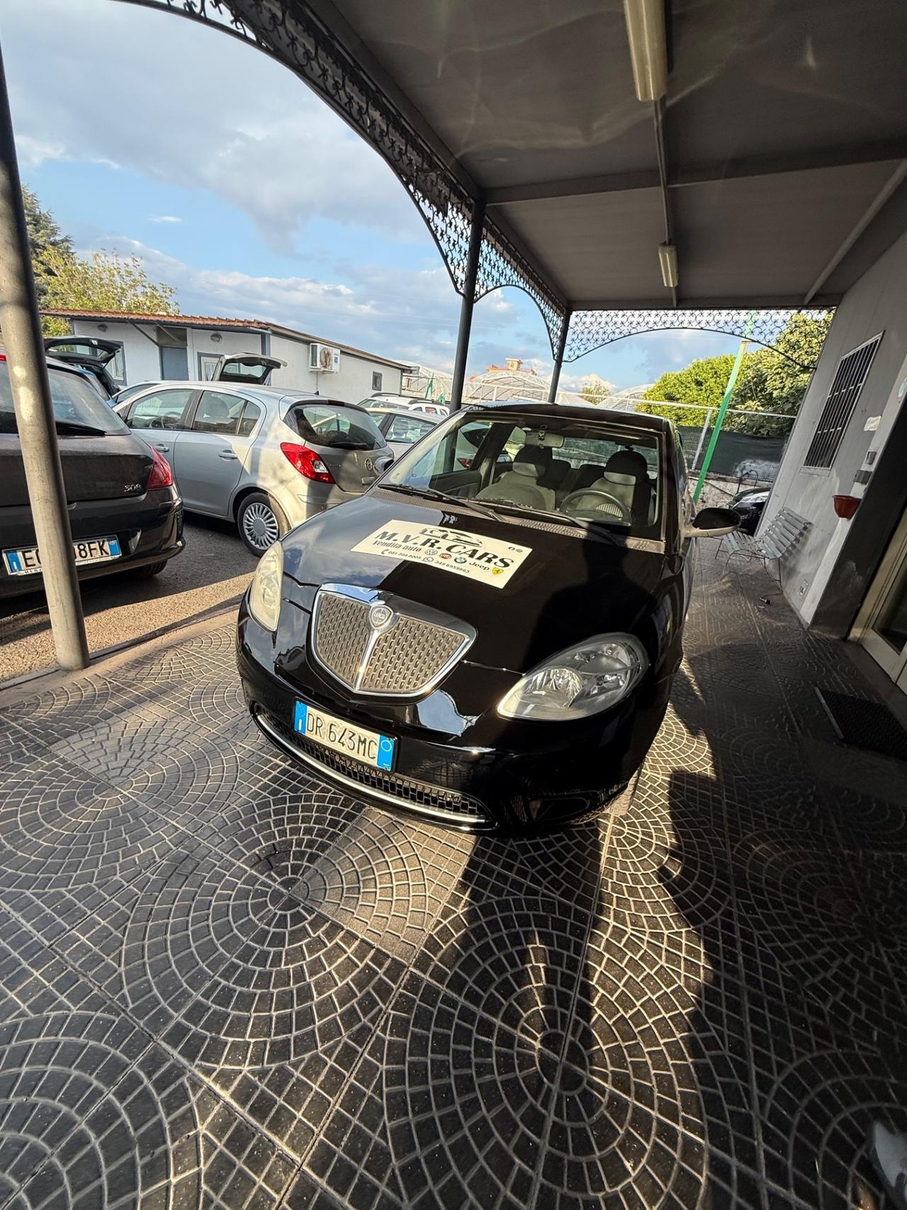 Lancia Ypsilon 1.2 Argento