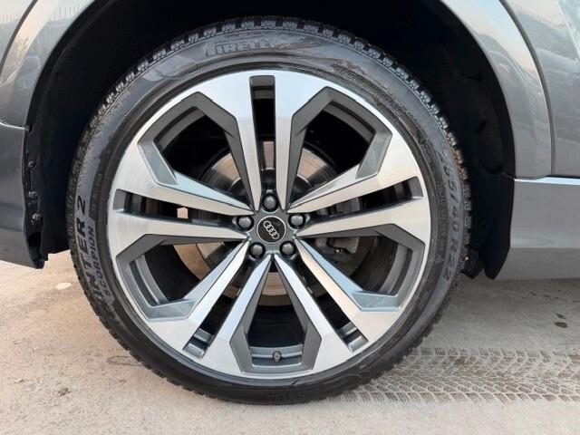 Audi Q8 55 TFSI quattro tiptronic S line edition