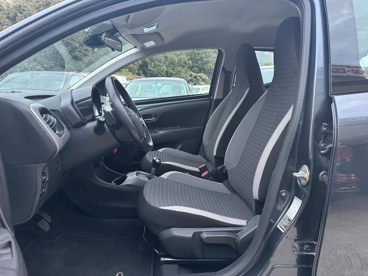 Toyota Aygo 1.0 VVT-i 69 CV CON 14000 KM