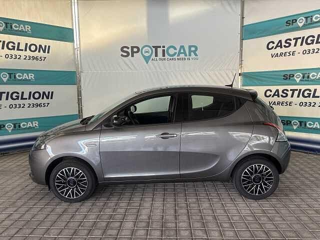 Lancia Ypsilon Platino 1.0 Hybrid 70 cv - usata