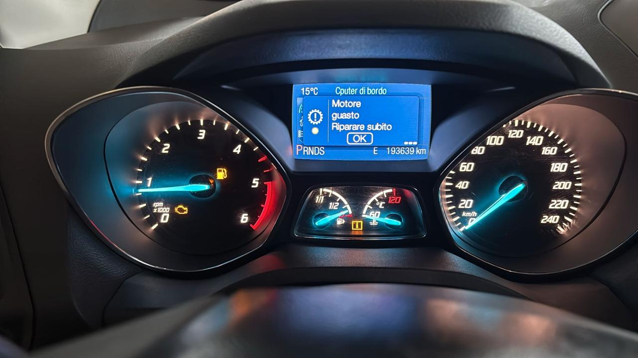 Ford Kuga 2.0 TDCI 140 CV 4WD Powershift