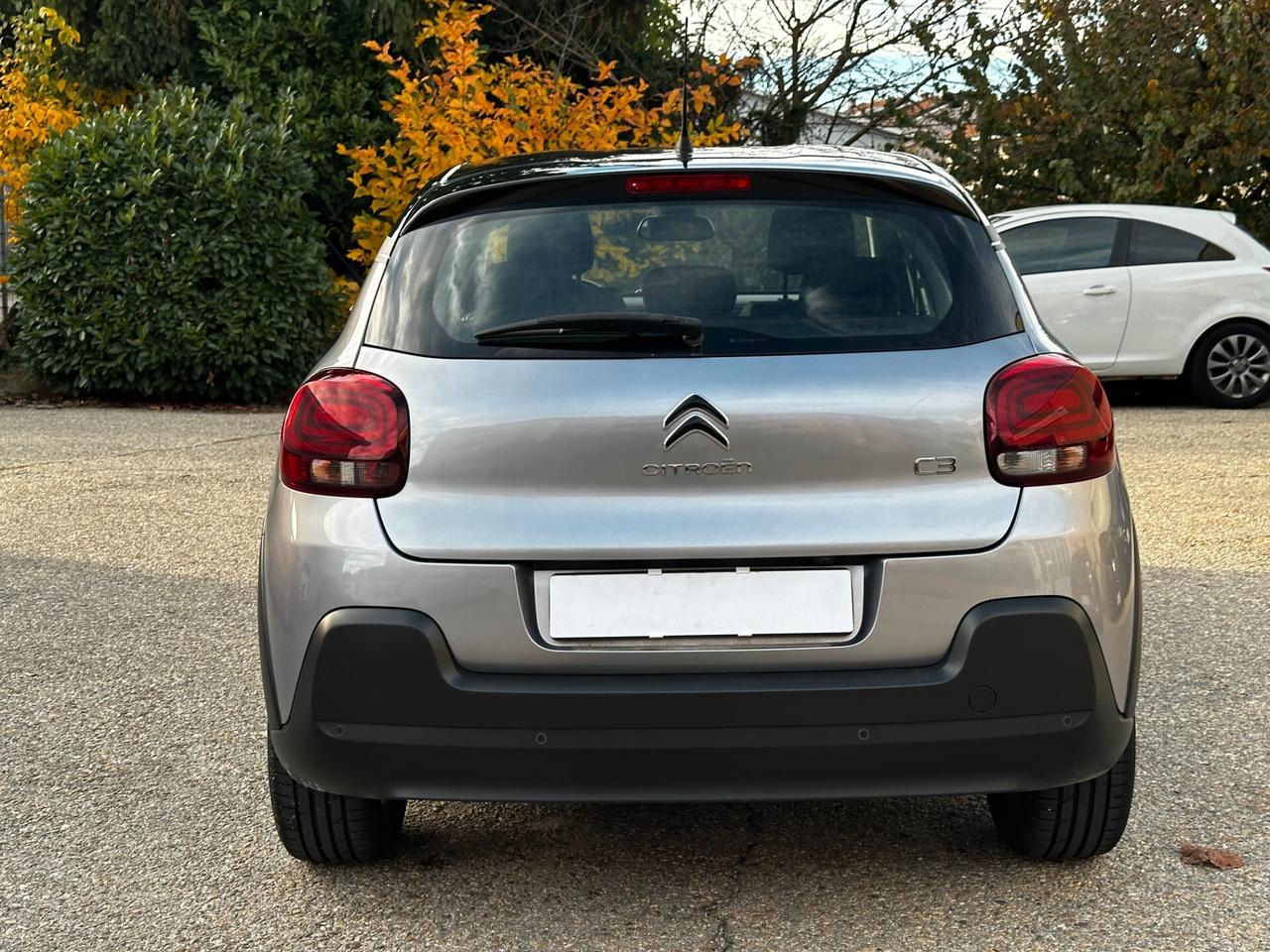 Citroen C3 PureTech 82 Shine "NEOPATENTATI"