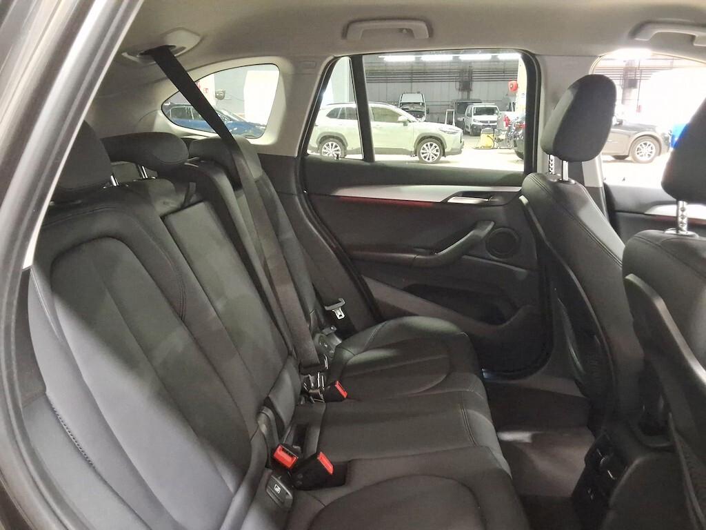 BMW X1 16D 115CV 6M. S-DRIVE BUSINESS ADVANTAGE ( FARI LED - AMBIENT LIGHTS - HEAD-UP DISPLAY - CRUISE - PELLE - NAVI - PARK ASSISTANT - TELECAMERA POST. - CERCHI 17 )