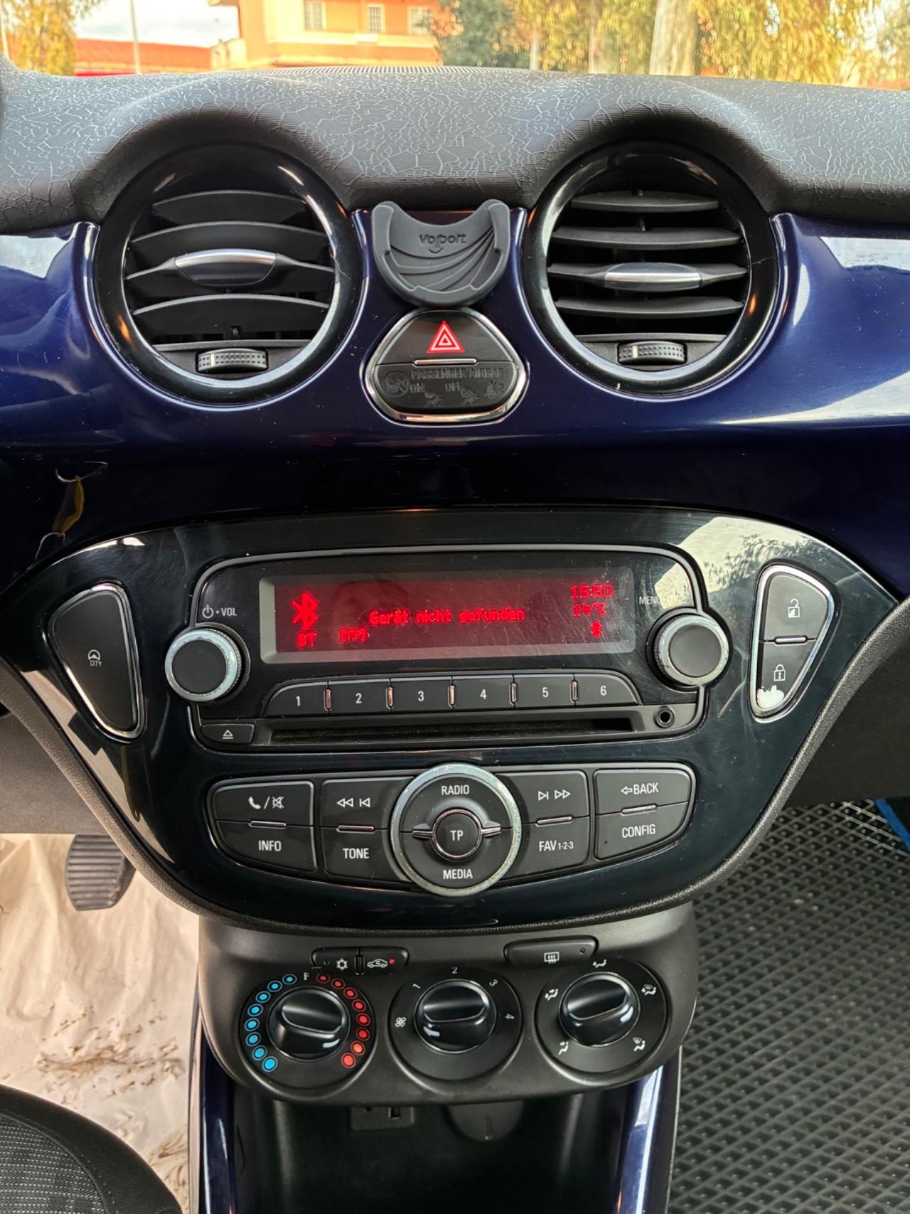 Opel Adam 1.2 70 CV White/Black Link