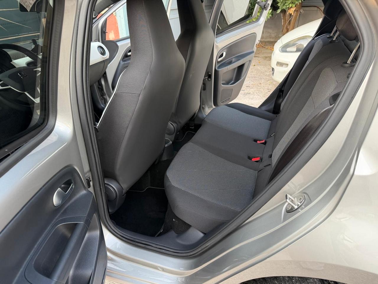 Seat Mii 1.0 68 CV 5 porte Chic Ecofuel